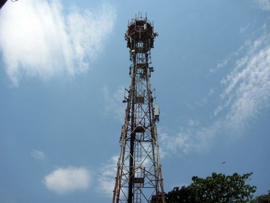 Tour en acier d'angle autosuffisant de GSM CDMA d'antenne