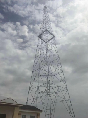 Tour d'antenne de communication en treillis tubulaire en acier à 3 pieds 20m \ 30m